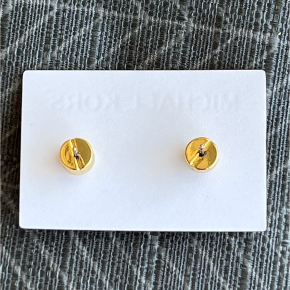 NWT 🩷 Michael Kors Rose Tone Heart Stud Earring and Necklace Set - Picture 3 of 12